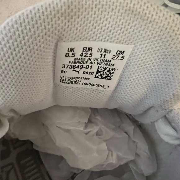 Puma Woman size 11 sneakers - Picture 4 of 4